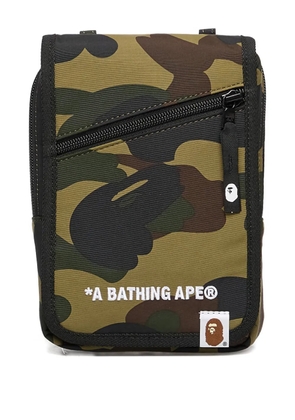 A BATHING APE® 1St Camo messenger bag - Green