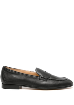 Doucal's penny-slot leather loafers - Black