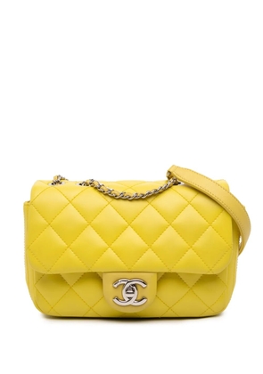 CHANEL Pre-Owned 2016-2017 Paris Seoul Small Rubber Coco Rain Flap shoulder bag - Yellow
