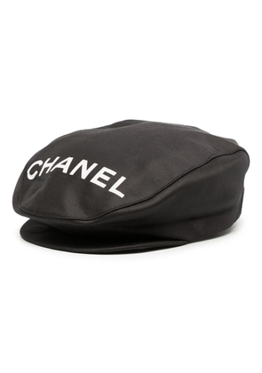 CHANEL Pre-Owned 1990-2000s logo-print newsboy cap - Black