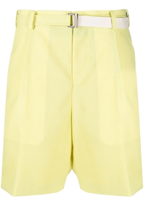 sacai belted-waist bermuda shorts - Yellow