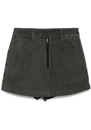 izzue zip fastening pocket short - Black