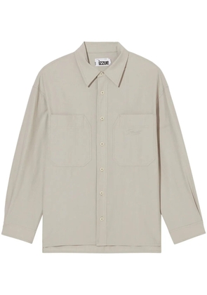 izzue logo-embroidered drop-shoulder shirt - Neutrals