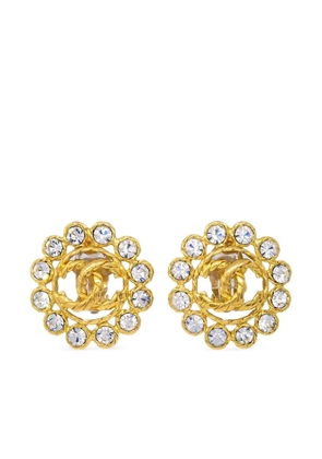 CHANEL Pre-Owned 1994 CC rhinestone-embellished clip-on earrings - Gold