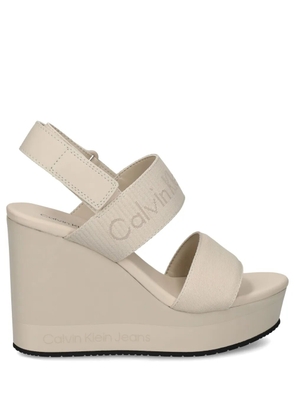 Calvin Klein Jeans logo-strap 110mm wedge sandals - Neutrals