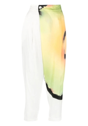 Issey Miyake abstract-print cropped trousers - Yellow
