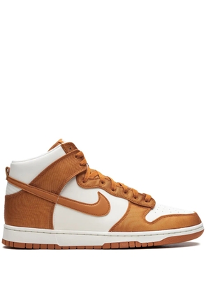 Nike Dunk High 'Monarch' sneakers - Neutrals
