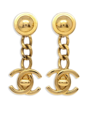CHANEL Pre-Owned 1996 CC turn-lock dangle clip-on earrings - Gold