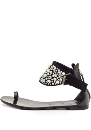 Giuseppe Zanotti Vintage crystal-embellished flat sandals - Black