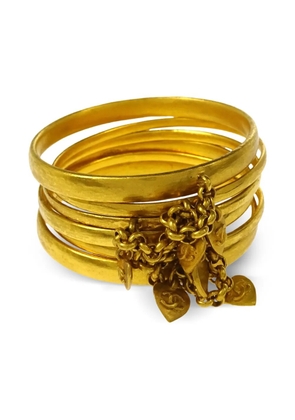 CHANEL Pre-Owned 1995 Heart bangle - Gold