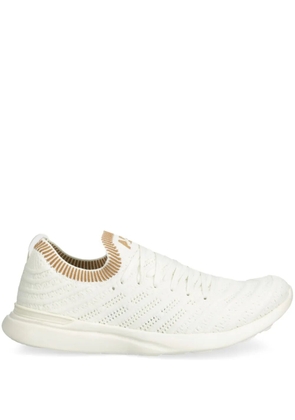 APL: ATHLETIC PROPULSION LABS mesh-panelled sneakers - White