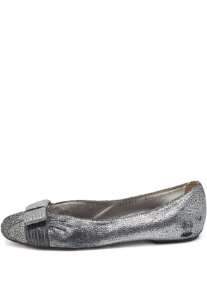 Ferragamo Pre-Owned metallic-effect ballet flats - Silver