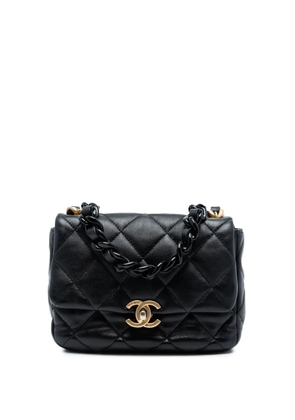 CHANEL Pre-Owned 2021-2025 Mini Quilted Lambskin Lacquered Chain Flap crossbody bag - Black
