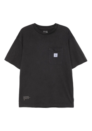 izzue logo-patch t-shirt - BKX