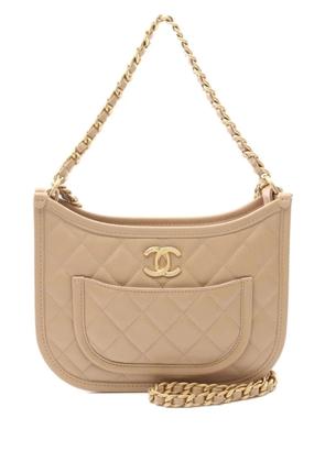 CHANEL Pre-Owned 2021 matelasse shoulder bag - Neutrals