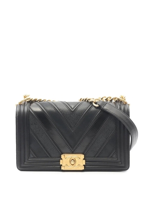 CHANEL Pre-Owned 2016-2017 CC Mixed Leather Chevron Boy Flap shoulder bag - Black