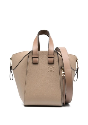 LOEWE Hammock grained shoulder bag - Neutrals