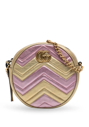 Gucci Pre-Owned 2016-2025 Mini GG Marmont Matelasse Metallic Leather Round crossbody bag - Gold