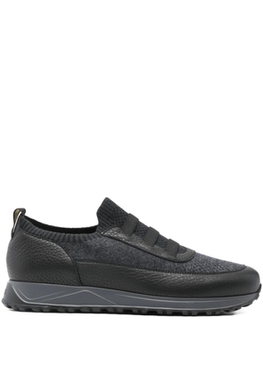 Doucal's leather-panel sneakers - Black