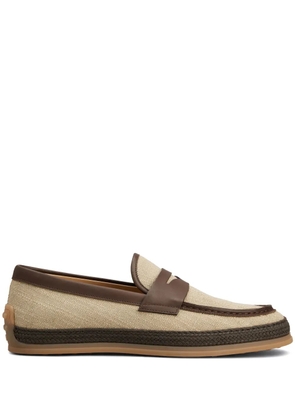 Tod's logo embossed leather loafers - Neutrals
