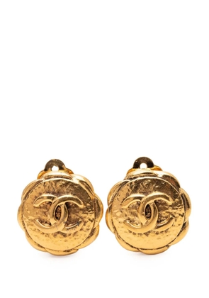 CHANEL Pre-Owned 1970-1980 CC Gold Plated Round Clip on Earrings costume earrings