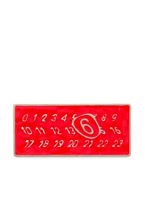 MM6 Maison Margiela Wavy logo-plaque badge - Red