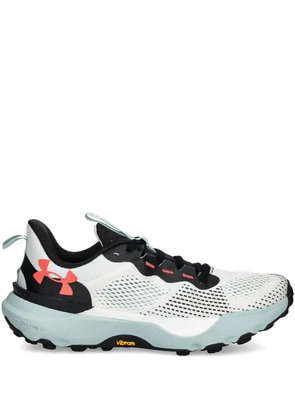 Under Armour Infinite Pro logo-detail sneakers - White