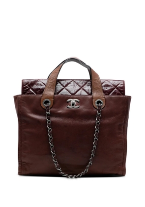 CHANEL Pre-Owned 2010-2011 Iridescent Calfskin In The Mix Portobello Soft Tote satchel - Red