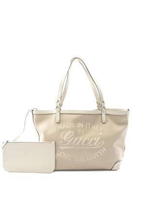 Gucci Pre-Owned 2000s Craft leather shoulder bag - Neutrals