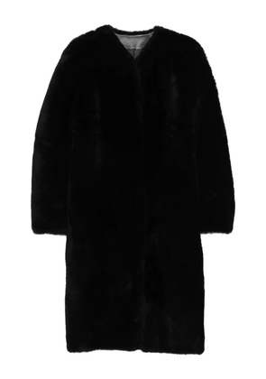 TOTEME midi shearling coat - Black