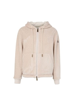 Zipped-up reversible jacket