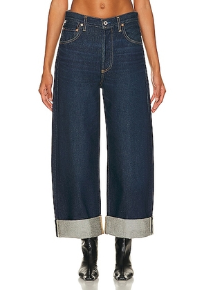 Citizens of Humanity Ayla Baggy Cuffed Crop Jeans in Bravo - Denim-Dark. Size 28 (also in ).