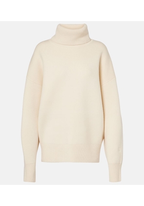 Toteme Wool and cashmere-blend turtleneck sweater