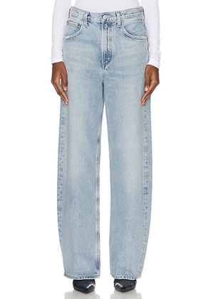 AGOLDE Low Curve Wide Leg Jeans in Force - Denim-Light. Size 27 (also in ).