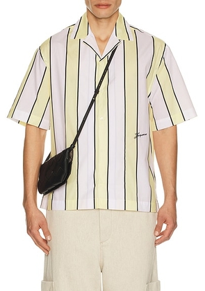 JACQUEMUS La Chemise Jean in Print Stripes White & Yellow - White. Size 48 (also in 50, 52).