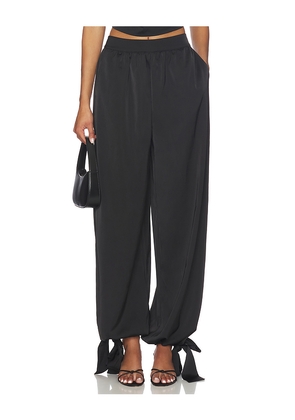 ALL THE WAYS Calianna Balloon Pant in Black. Size L. Also in M, S, XL, XS, XXS.