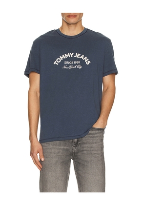 Tommy Jeans Center Arch Tee in Blue. Size L. Also in M, S, XL/1X, XS.