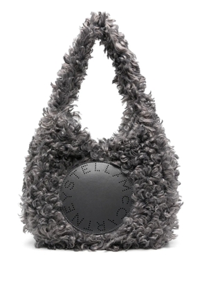 Stella McCartney small logo-patch faux-shearling tote bag - Grey