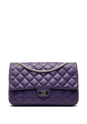 CHANEL Pre-Owned 2010-2011 Quilted Lambskin Reissue 2.55 Double Flap 226 shoulder bag - Purple