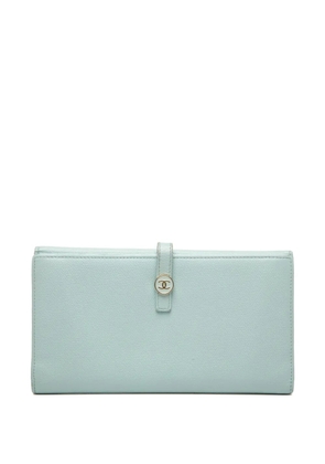 CHANEL Pre-Owned 2004-2005 Leather Coco Button Wallet long wallets - Blue