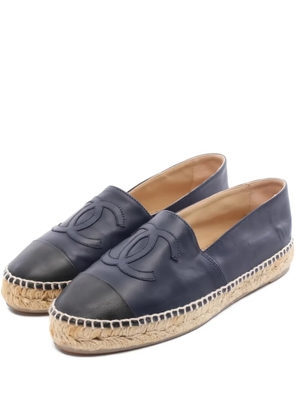 CHANEL Pre-Owned coco mark leather espadrilles - Blue