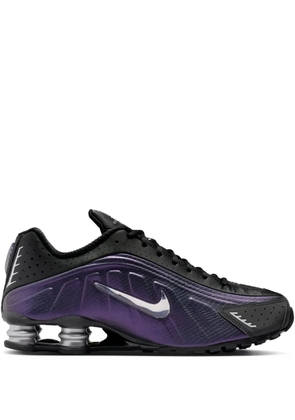 Nike Shox R4 lace-up sneakers - Black
