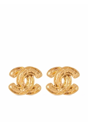 CHANEL Pre-Owned 1980s CC diamond-quilted clip-on earrings - Gold