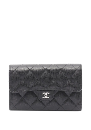 CHANEL Pre-Owned 2021-2025 CC Classic Quilted Caviar Flap Wallet small wallets - Black