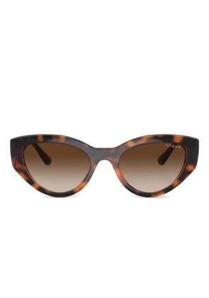 Vogue Eyewear VO5566S cat-eye sunglasses - Brown