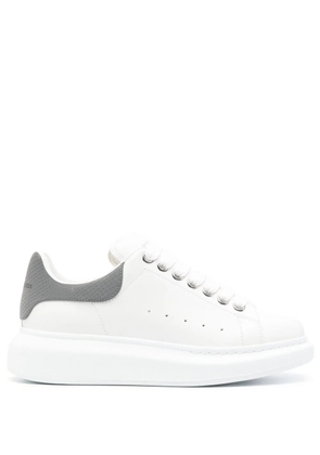 Alexander McQueen Oversized leather sneakers - White