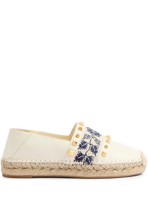 Valentino Garavani 20mm grape-embroidered espadrilles - White