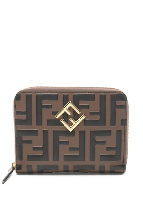 Fendi Pre-Owned 2020s FF Diamond zipper leather wallet - Brown