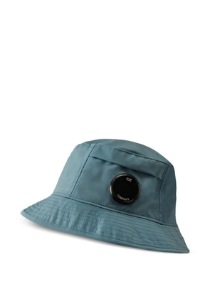 C.P. Company logo-patch bucket hat - Blue