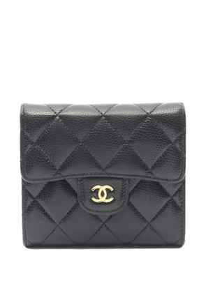CHANEL Pre-Owned 2021-2022 logo-plaque flap wallet - Black
